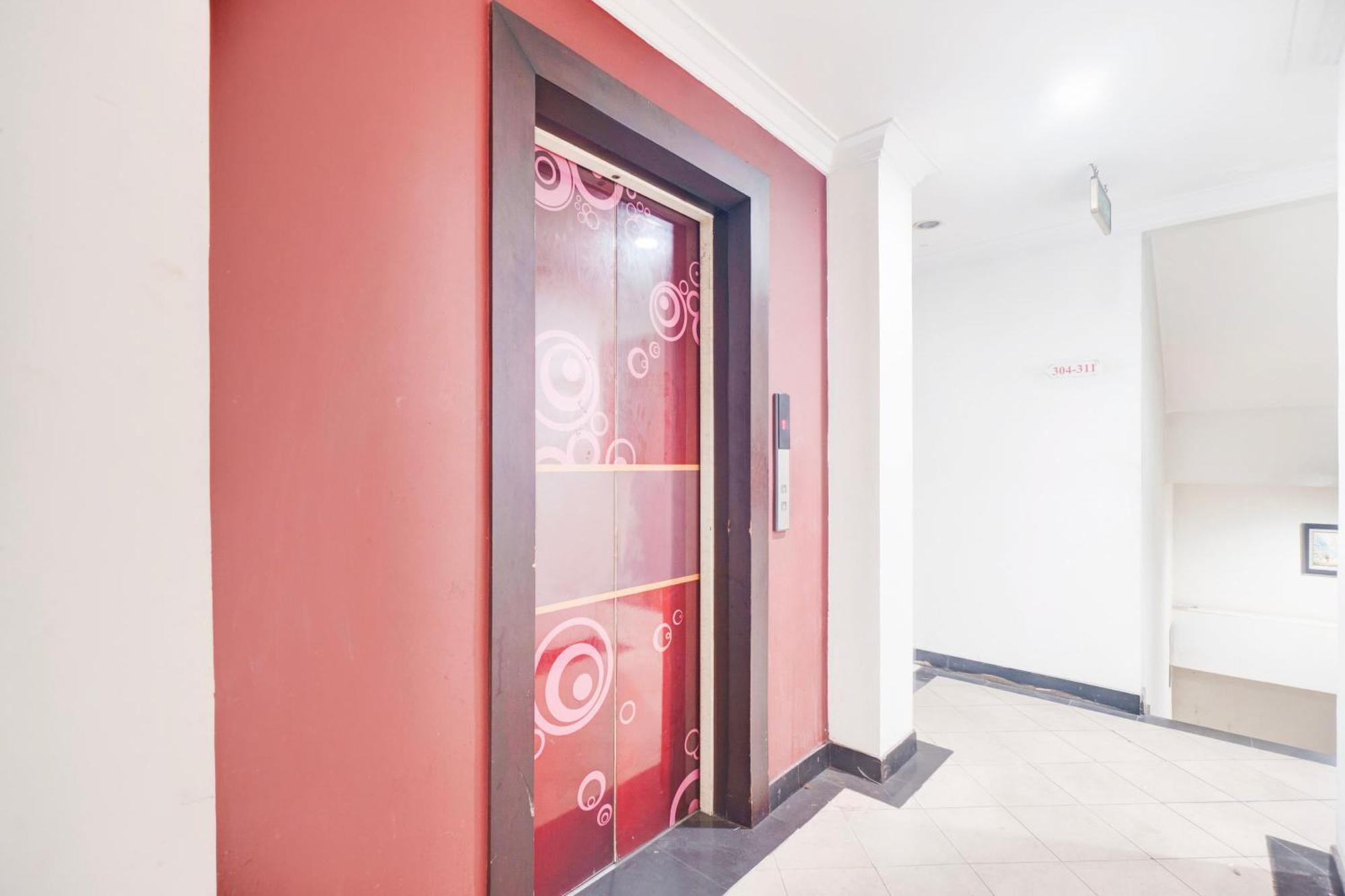 Apartemen Dancenter Mangga Besar Near Mangga Besar Station